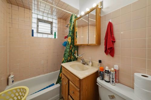 3356 60 St, Chicago IL 60629-4525 exterior