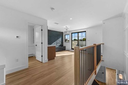 380 Lincoln Ave, Cliffside Park NJ 07010-1822 exterior