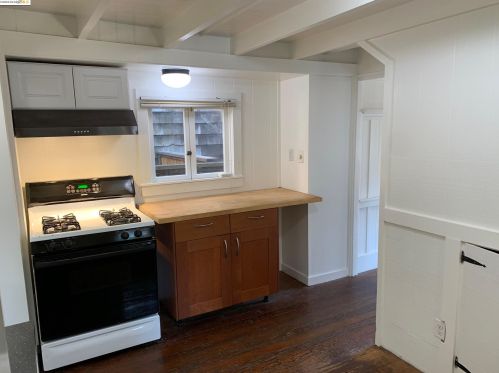 2037 Hearst Ave, Berkeley CA 94709-1319 exterior