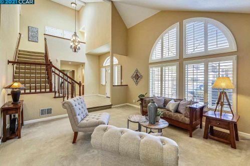 1125 Kaitlin Pl, Concord, CA 94518-4214