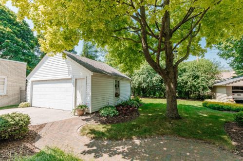 2611 Pasadena Blvd, Milwaukee WI 53226-1950 exterior