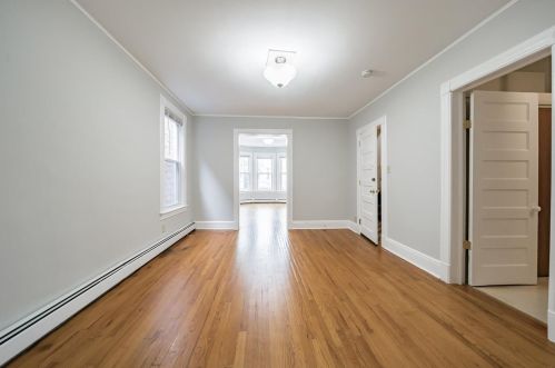 111 Hauxhurst Ave, Union City NJ 07086-6836 exterior