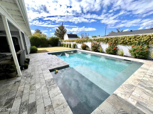 526 Butler Dr, Phoenix AZ 85051-4650 exterior