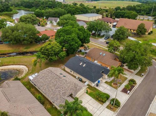 9616 Long Meadow Dr, Tampa FL  33615-1236 exterior