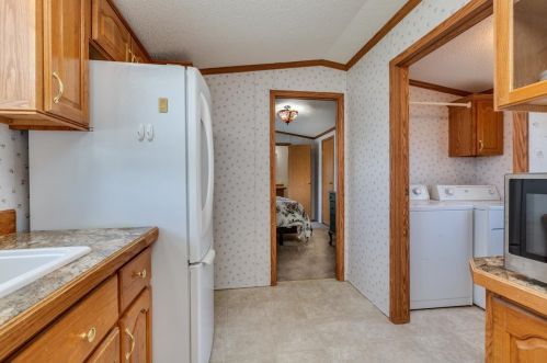 8 Rex Dr, Concord NH 03303-4166 exterior