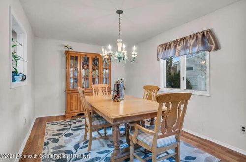 15 Mason Dr, Hazlet NJ 07730-2027 exterior