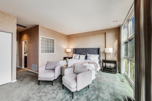 2246 Lakewood Ave, Chicago IL 60614-3629 exterior