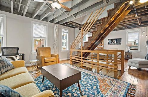 220 Alpine Ave, Pittsburgh PA 15212-4020 exterior