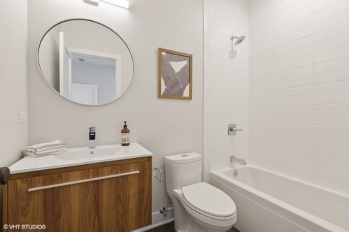 715 48th St, Chicago IL 60609-1803 exterior