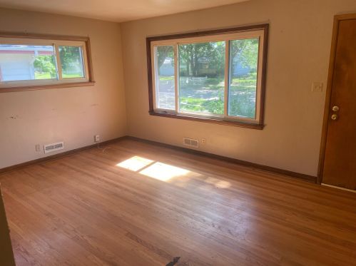 4338 83rd St, Milwaukee, WI 53220-3364