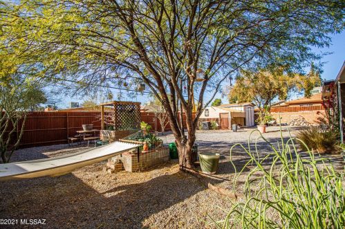 4744 13 St, Tucson AZ 85719-6213 exterior