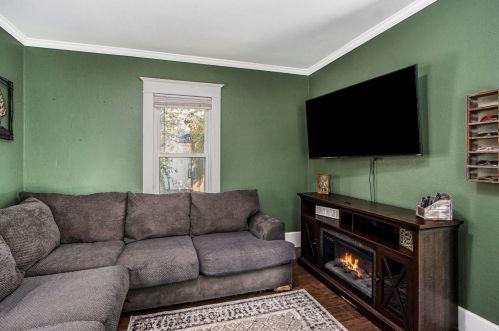 231 4 Ave, Three Rivers MI 49093-1509 exterior