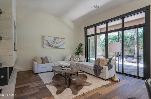 6417 30th Way, Phoenix AZ  85016-8927 exterior