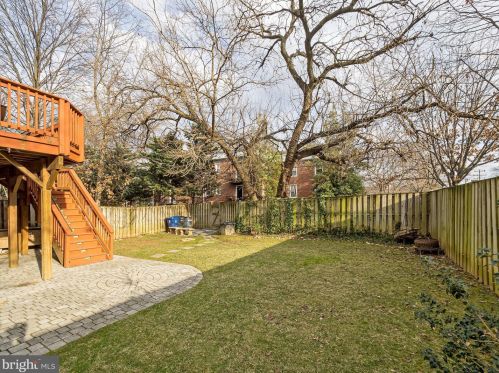 3801 Elbert Ave, Alexandria VA 22305-2058 exterior