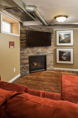 1657 Charles Ave, Saint Paul MN 55104-2226 exterior