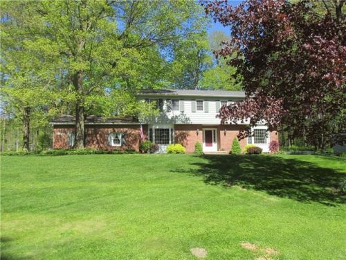 19019 Hillcrest Dr, Corry PA  16407-8965 exterior