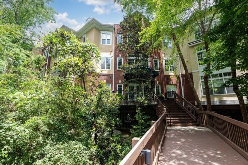 424 Lindbergh Dr, Atlanta GA  30305-3832 exterior