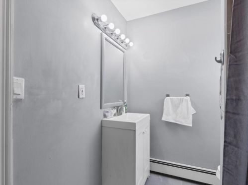 47 Luna St, Providence RI 02904-2478 exterior