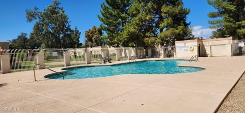 8022 32nd Ave, Phoenix AZ  85051-6214 exterior