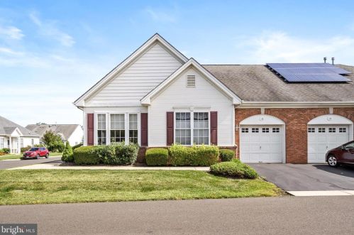 16 Chickadee Way, Trenton, NJ 08690-3562