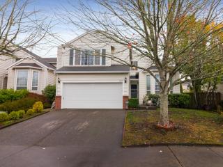 14894 Twinflower Dr, Portland, OR 97229-1555
