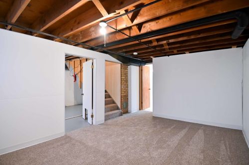 2716 Florida Ave, Waukegan IL 60087-4536 exterior