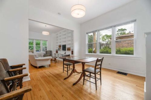 2515 Lyndale St, Chicago IL 60647-3112 exterior