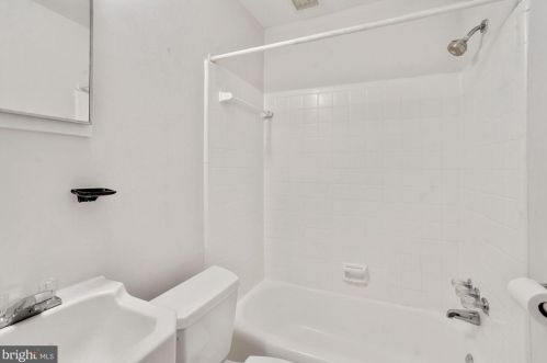 1732 18th St, Washington DC 20009-6110 exterior