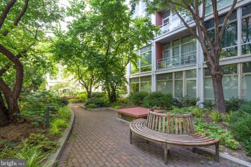 22 Front St, Philadelphia PA  19106-3354 exterior