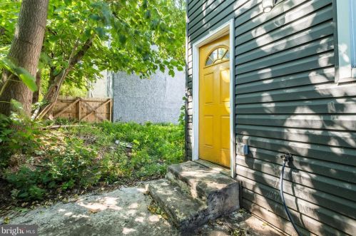 1725 Marshall St, Philadelphia PA 19120-0037 exterior