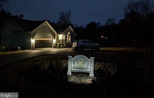 2505 Potts Point Rd, Huntingtown, MD 20639-8207