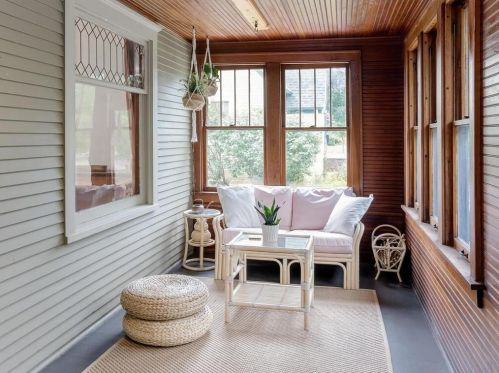 217 Oak St, Chaska, MN 55318-2035