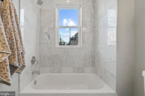 1429 Montello Ave, Washington DC 20002-2863 exterior