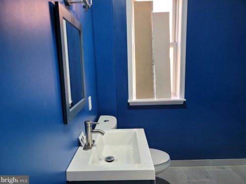 705 52 St, Philadelphia PA 19143-2611 exterior