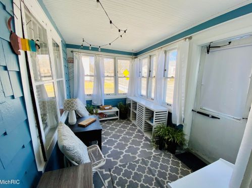 1140 Park St, Kalamazoo MI 49007-3487 exterior