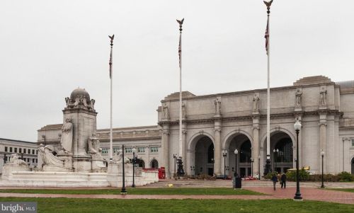 904 H St, Washington DC 20002-3742 exterior