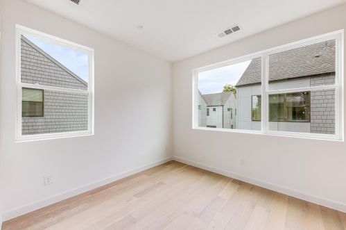 427 10th St, Dallas TX 75208-4619 exterior