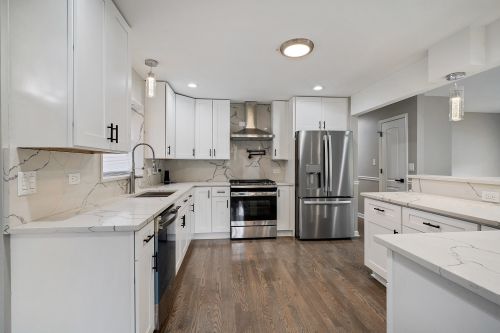 10826 Longwood Dr, Chicago IL  60643-3313 exterior