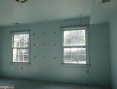 10408 New Hampshire Ave, Silver Spring MD 20905-3918 exterior