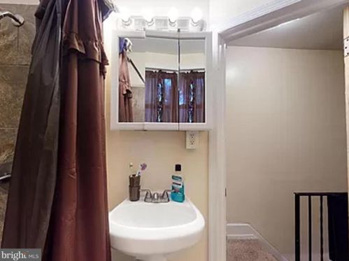 2416 Carlisle St, Philadelphia PA 19132-4017 exterior