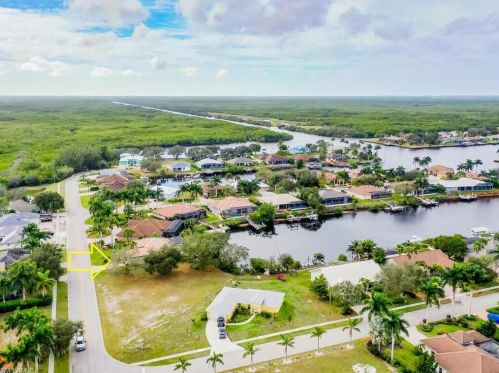 171 Cays Dr, Naples FL 34114-9629 exterior