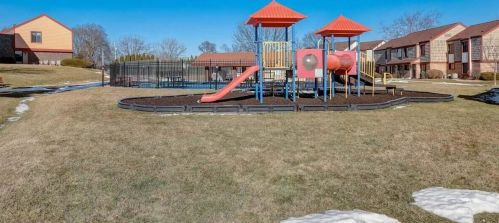 3951 College Ave, Milwaukee WI  53221-4542 exterior