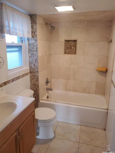 132 Shaw Ave, Valley Stream NY  11580-3629 exterior