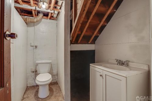 49 Guilden St, New Brunswick NJ 08901-1743 exterior