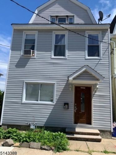 46 Newton Pl, Irvington NJ  07111-1408 exterior