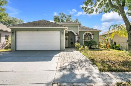 8925 Metheny Cir, Tampa, FL 33615-1362