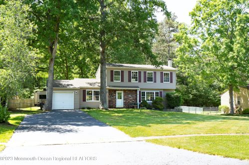 338 Diamond Rd, Jackson Twp, NJ 08527-3137