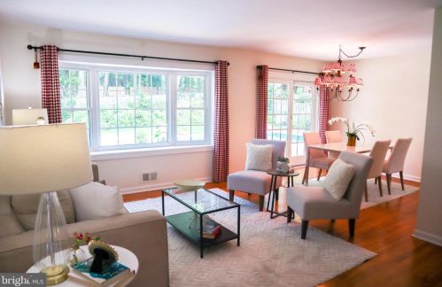 7641 Miller Fall Rd, Rockville MD 20855-1165 exterior