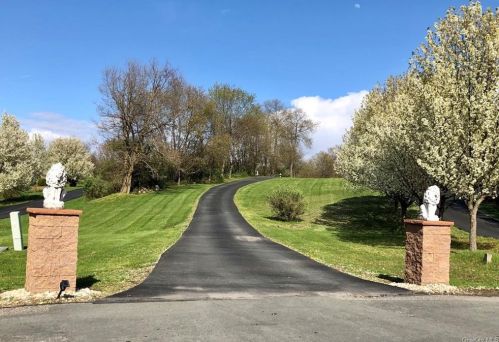 38 Barley Hill Rd, Montgomery, NY 12549-2068