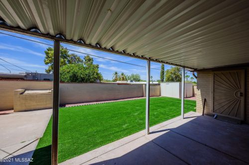 8648 Kenyon Dr, Tucson AZ  85710-4234 exterior